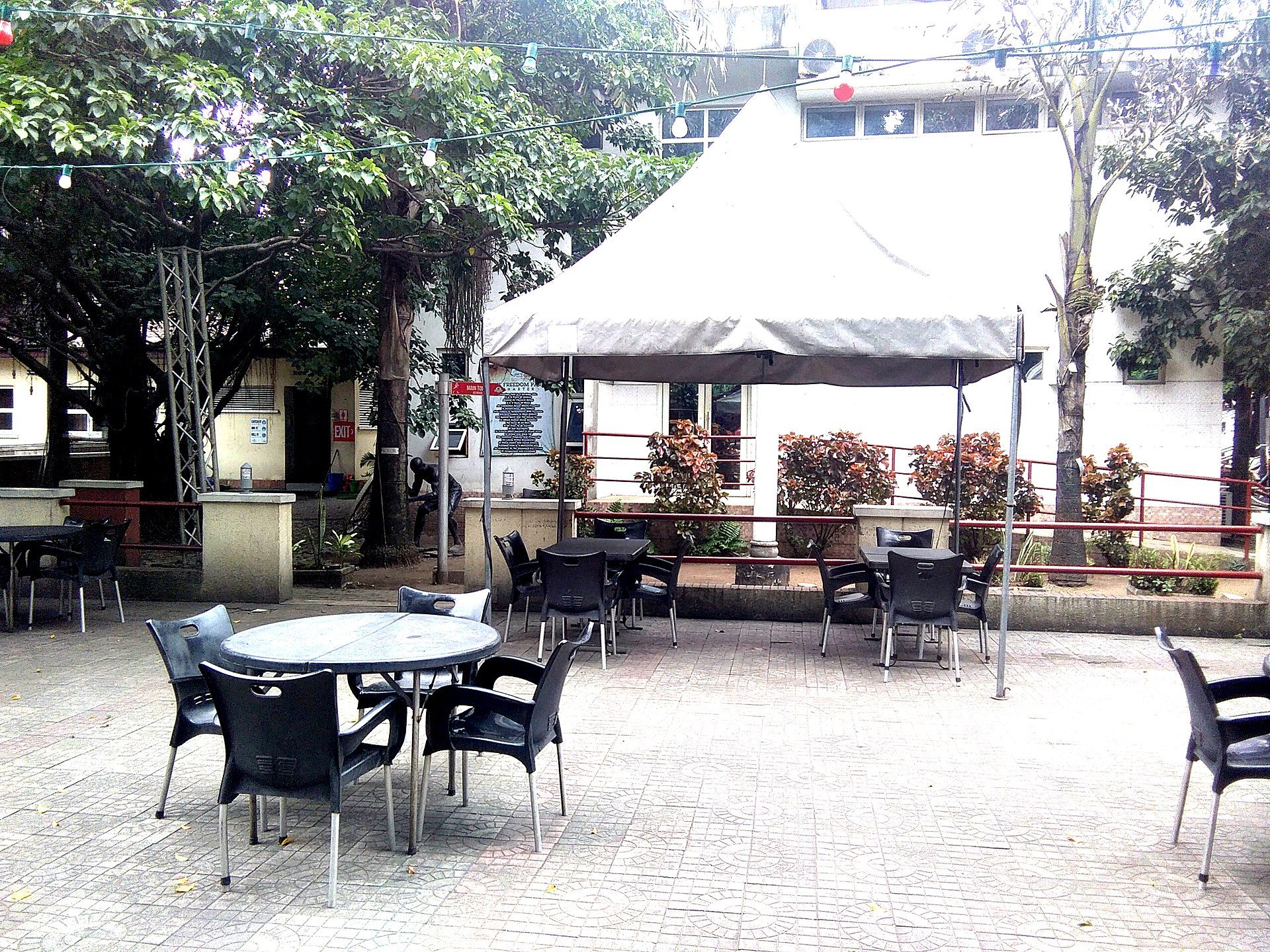 Food & Leisure Sunday